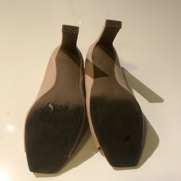 DKNY Size 8 Shoes - Picture 4 of 5